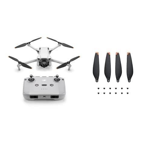 DJI Mini 3 + 【国内正規品】DJI Mini 3 プロペラ (ネジはMini 3 に標準付属のものを使用) – 4K HDR動画撮影、38分飛行時間、縦向き撮影、インテリジェント機能多数搭載、折りたたみ式軽量ミニカメラドローン