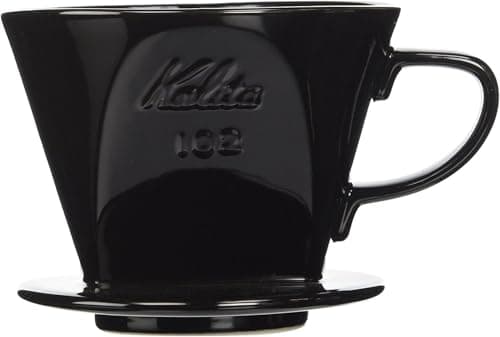 カリタ Kalita 雑味が出る前においしさだけを引き出す速い抽出速度の3つ穴 コーヒー ドリッパー 保温性が高い 陶器 2~4人用 102-ロト 陶器 ブラック #02005 ドリップ 器具 二人用 四人用 2杯用 4杯用 おしゃれ キャンプ アウトドア 喫茶店 アンティーク 結婚 祝い プレゼント 誕生日 ギフト 贈り物